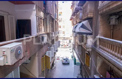 شقة - 3 غرف نوم - 3 حمامات للبيع في شارع مصطفي فهمي - جليم - حي شرق - الاسكندرية