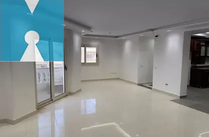 شقة - 3 غرف نوم - 2 حمامات للبيع في طيبة جاردنز - التوسعات الشمالية - مدينة 6 أكتوبر - الجيزة