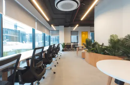 مساحات مكتبية - استوديو - 2 حمامات للايجار في جولدن جيت - شارع التسعين الجنوبي - التجمع الخامس - مدينة القاهرة الجديدة - القاهرة