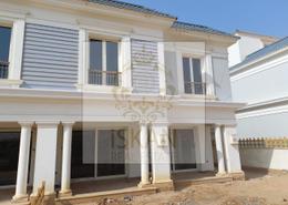 Townhouse - 4 bedrooms - 5 bathrooms for للبيع in Mountain View Giza Plateau - Ring Road - 6 October City - Giza