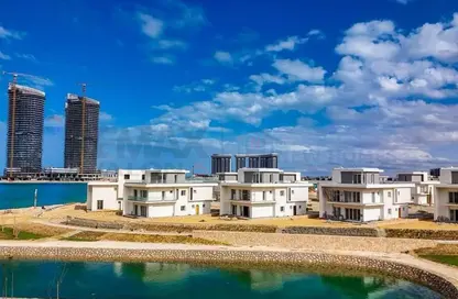 فيلا - 4 غرف نوم - 4 حمامات للبيع في مدينة العلمين الجديدة - العلمين - الساحل الشمالي