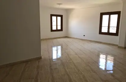 Apartment - 3 Bedrooms - 3 Bathrooms for rent in Area B - Ganoob El Acadimia - New Cairo City - Cairo