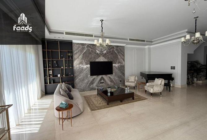 8220868 - Property Image 2