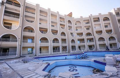 Apartment - Studio - 1 Bathroom for sale in El Hadaba District - Hurghada - Red Sea