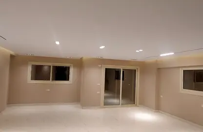 Office Space - Studio - 6 Bathrooms for rent in Mohandessin - Giza
