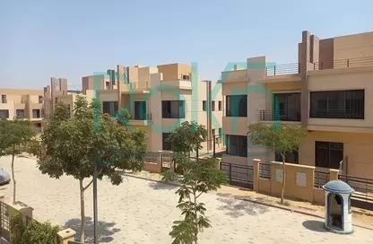 Twin House - 5 Bedrooms - 5 Bathrooms for sale in 4th District - Sheikh Zayed City - Giza