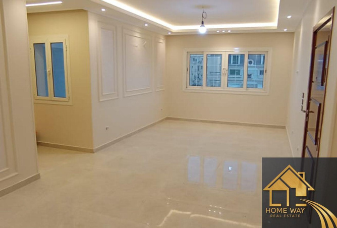 8100619 - Property Image 2