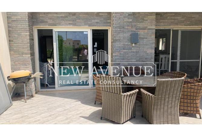 8220034 - Property Image 3