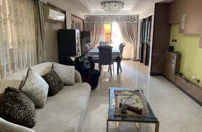 Apartment - 3 Bedrooms - 2 Bathrooms for sale in Al Rasafa St. - Moharam Bek - Hay Wasat - Alexandria