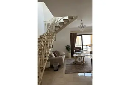 (بنتهاوس  (روف - 3 غرف نوم - 2 حمامات للايجار في مون ريزيدنس - فيفث سكوير - التجمع الخامس - مدينة القاهرة الجديدة - القاهرة