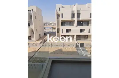 منزل مزدوج - 3 غرف نوم - 4 حمامات للبيع في كمبوند البروج - كمبوندات الشروق - مدينة الشروق - القاهرة