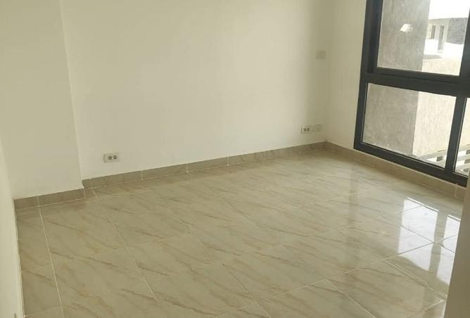 8060976 - Property Image 2