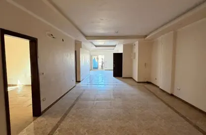 شقة - 3 غرف نوم - 3 حمامات للبيع في الحي السادس عشر - الشيخ زايد - الجيزة