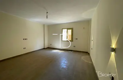 شقة - 3 غرف نوم - 3 حمامات للبيع في الحي السادس عشر - الشيخ زايد - الجيزة