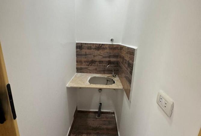 8309004 - Property Image 2