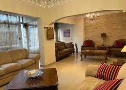 Apartment - 2 bedrooms - 2 bathrooms for للبيع in Moussa Al Kazim St. - Al Hadiqah Al Dawliyah - 7th District - Nasr City - Cairo