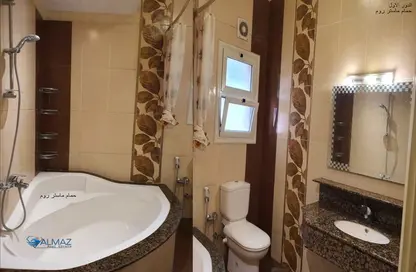 تاون هاوس - 7 غرف نوم - 5 حمامات للبيع في مون فالي - المستثمرين الجنوبية - مدينة القاهرة الجديدة - القاهرة