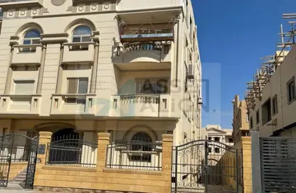 شقة - 4 غرف نوم - 3 حمامات للبيع في حى القرنفل - التجمع الخامس - مدينة القاهرة الجديدة - القاهرة