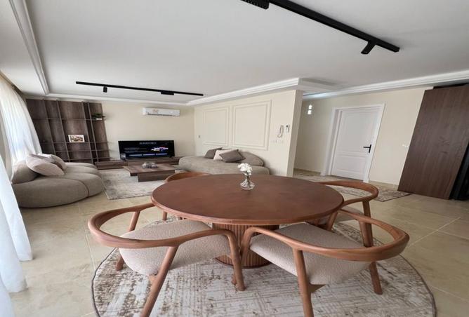 8099823 - Property Image 3