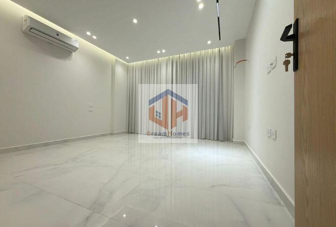 8383290 - Property Image 2