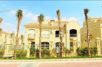 Townhouse - 4 Bedrooms - 3 Bathrooms for sale in El Patio 7 - 5th Settlement Compounds - The 5th Settlement - New Cairo City - Cairo