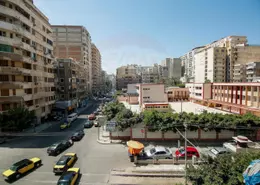 Apartment - 3 Bedrooms - 2 Bathrooms for sale in Mohamed Basha Mohsen St. - Janaklees - Hay Sharq - Alexandria
