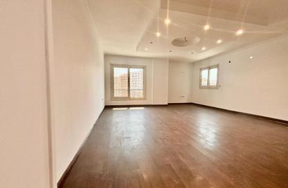 Office Space - Studio - 3 Bathrooms for rent in Omar Ibn Al Khattab St. - Almazah - Heliopolis - Masr El Gedida - Cairo