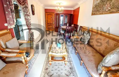 Apartment - 2 Bedrooms - 1 Bathroom for rent in Mostafa Fahmy St. - Glim - Hay Sharq - Alexandria