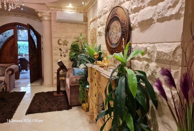 8066831 - Property Image 2