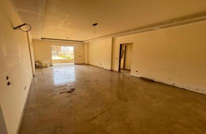 Apartment - 3 Bedrooms - 3 Bathrooms for sale in Green Residence 2 - 8th District - Sheikh Zayed City - Giza