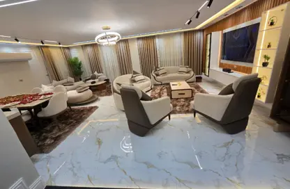 Apartment - 3 Bedrooms - 3 Bathrooms for rent in Emad Al Din Kamel St. - 1st Zone - Nasr City - Cairo