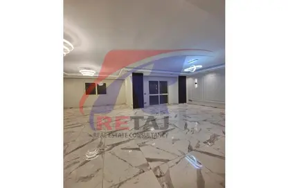 Apartment - 3 Bedrooms - 2 Bathrooms for sale in Abou Dawoud Al Zahery St. - 6th Zone - Nasr City - Cairo
