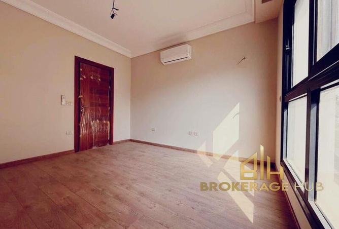 8187364 - Property Image 2