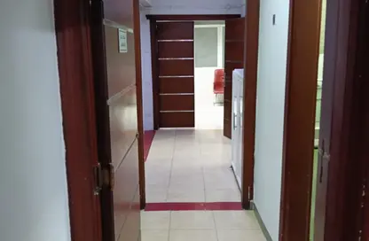 نصف طابق - استوديو - 8 حمامات للايجار في شارع عباس العقاد - المنطقة الأولى - مدينة نصر - القاهرة