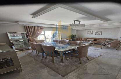 Apartment - 2 Bedrooms - 2 Bathrooms for sale in Hyde Park - 5th Settlement Compounds - The 5th Settlement - New Cairo City - Cairo