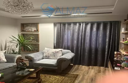 Apartment - 3 Bedrooms - 2 Bathrooms for sale in Tariq Ibn Ziyad St. - Al Narges 6 - Al Narges - New Cairo City - Cairo