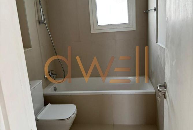 8421200 - Property Image 3