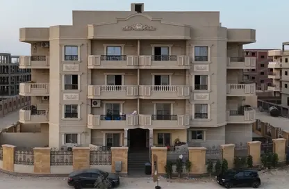 Apartment - 3 Bedrooms - 2 Bathrooms for sale in Al Andalus District - New Cairo City - Cairo