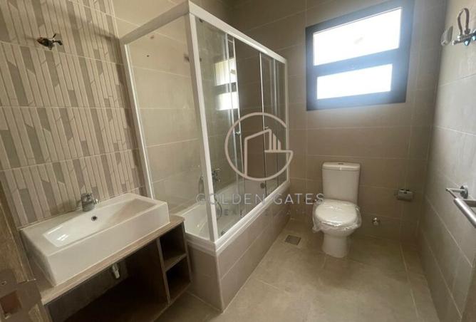 8422207 - Property Image 3