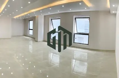 مساحات مكتبية - استوديو - 1 حمام للايجار في وان قطامية - كمبوندات القطامية - القطامية - مدينة القاهرة الجديدة - القاهرة