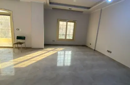 Apartment - 2 Bedrooms - 2 Bathrooms for rent in Green Residence 2 - 8th District - Sheikh Zayed City - Giza