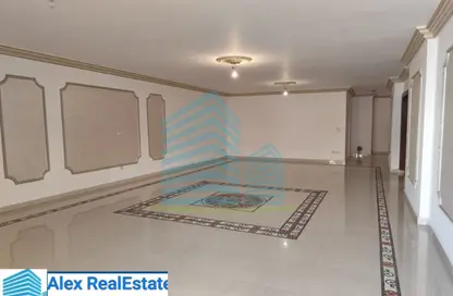 شقة - 4 غرف نوم - 3 حمامات للايجار في ميدان سموحة - سموحة - حي شرق - الاسكندرية