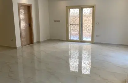 Apartment - 3 Bedrooms - 2 Bathrooms for rent in North Lotus - El Lotus - New Cairo City - Cairo