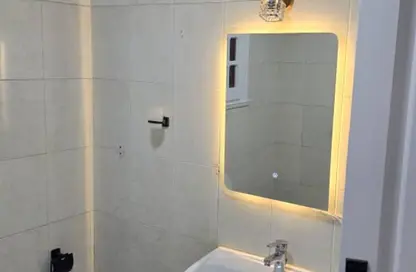 Apartment - 3 Bedrooms - 2 Bathrooms for sale in Hafez Ramadan St. - 6th Zone - Nasr City - Cairo