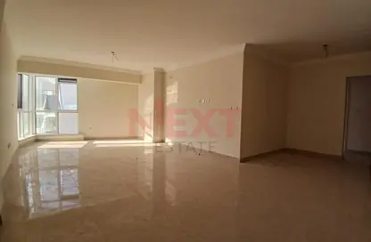 Apartment - 3 Bedrooms - 2 Bathrooms for rent in Grand View - Smouha - Hay Sharq - Alexandria