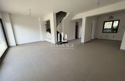 تاون هاوس - 3 غرف نوم - 3 حمامات للايجار في كمبوند البروج - كمبوندات الشروق - مدينة الشروق - القاهرة