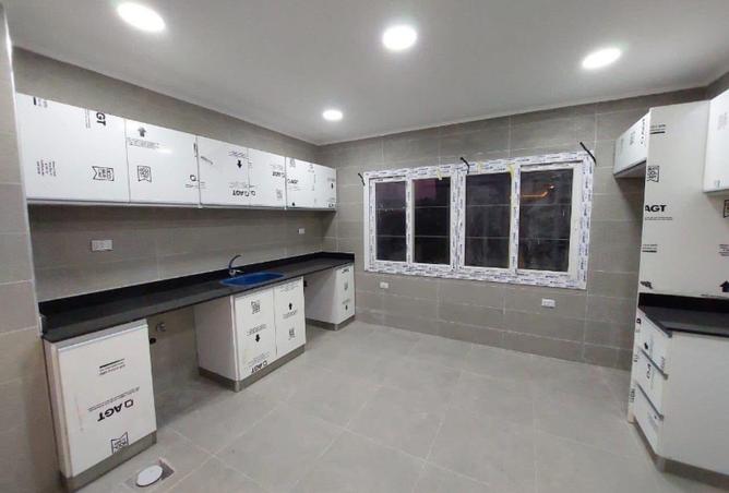 8254938 - Property Image 3