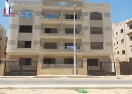 شقة - 3 غرف نوم - 2 حمامات للبيع في المنطقة الثامنة - مدينة الشروق - القاهرة