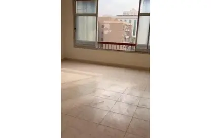 شقة - 2 غرف نوم - 1 حمام للايجار في شارع احمد فخري - المنطقة السادسة - مدينة نصر - القاهرة