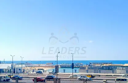 شقة - 3 غرف نوم - 1 حمام للايجار في مصطفي كامل - حي شرق - الاسكندرية